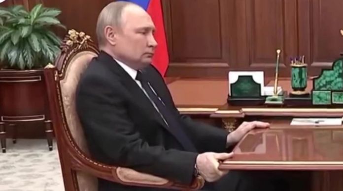 Vladimir Putin, presidente della Federazione russa: ha il Parkinson?