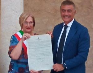 Alessandria della Rocca, Pecoraro Scanio riceve cittadinanza onoraria