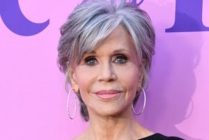 Jane Fonda: “Ho il cancro, ho cominciato a curarmi”