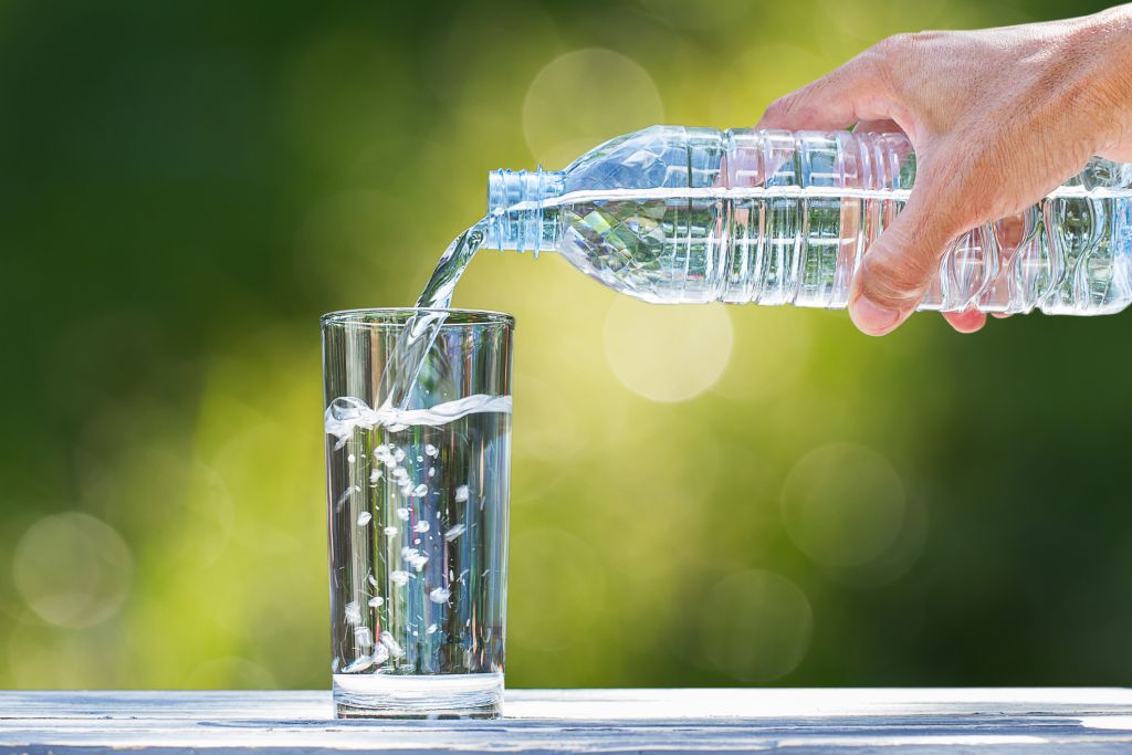 Acqua minerale: i benefici per la salute e quale scegliere.