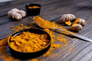 La curcuma fa male a chi ha problemi di pressione?