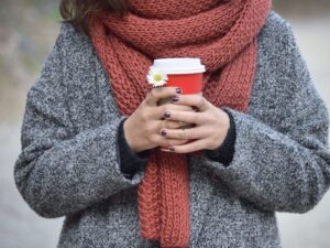 Mani in sofferenza per il freddo? Prova questa crema casalinga