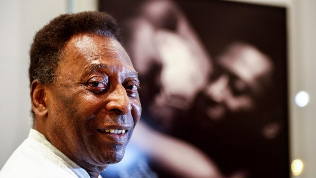 Pelè, stop alla chemioterapia: come sta la leggenda del calcio