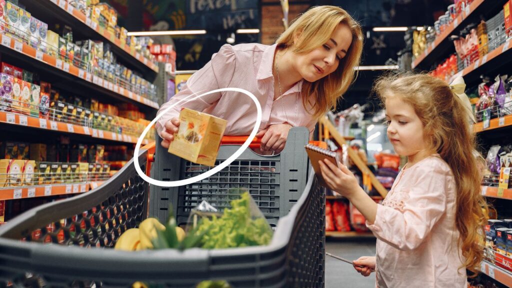 Fai attenzione quando vai al supermercato: ecco come ti convincono a spendere il doppio