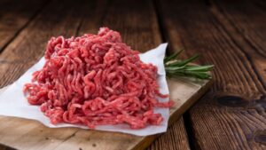Quanto tempo può stare la carne macinata in frigo? Ecco la risposta