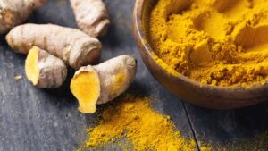 Curcuma, è meglio non usarla in cucina se hai questi disturbi