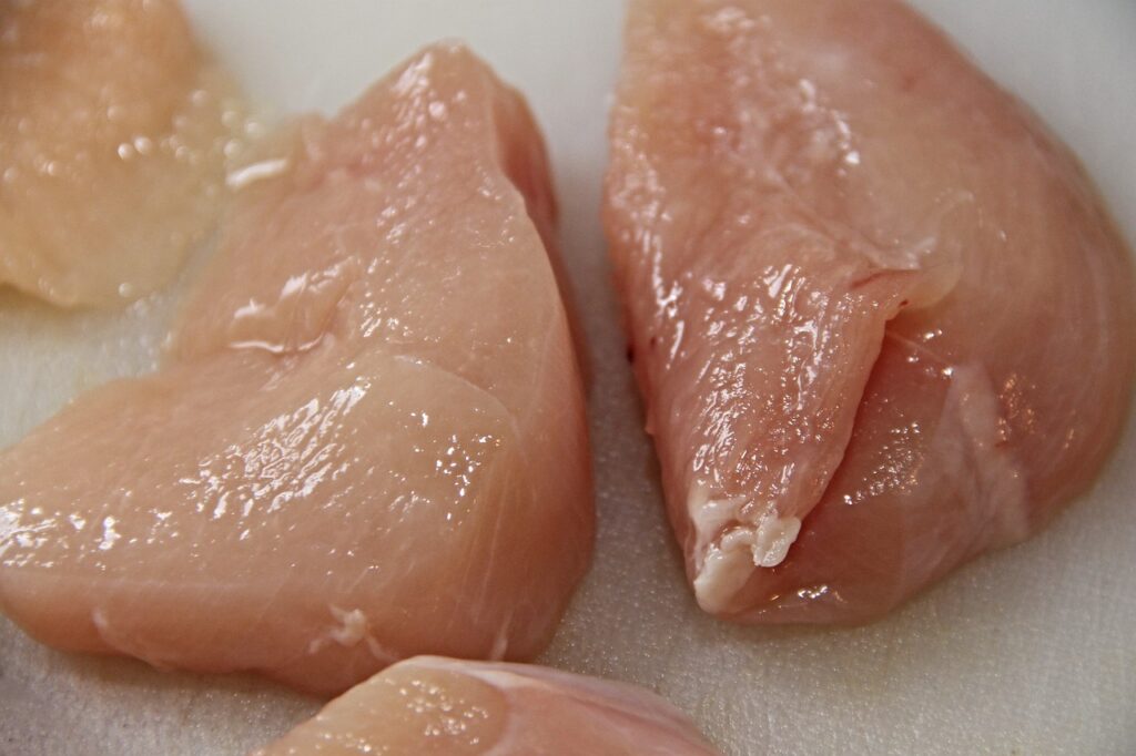 lavare il pollo crudo