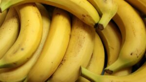 Mangiare la punta nera delle banane fa bene o male alla salute? Ecco la risposta