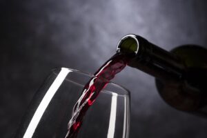 Cosa ti succede se bevi vino rosso ogni giorno?