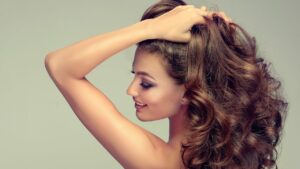 I rimedi naturali per far crescere i capelli in modo sano e forte: il terzo ti sorprenderà!