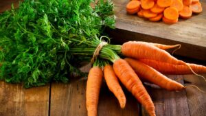 E’ possibile mangiare le carote con la buccia? Risolto l’eterno dilemma
