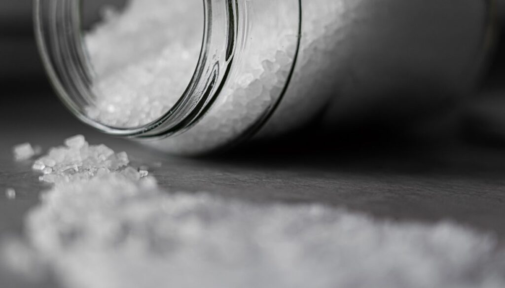 quanti grammi di sale assumere ogni giorno