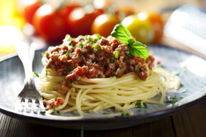 Il ragù alla bolognese: storia e segreti della ricetta tradizionale