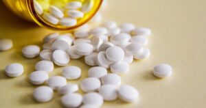 Amoxicillina: quello che devi sapere su effetti collaterali e avvertenze