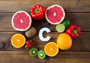 Carenza di vitamina C: quali sono i segnali?