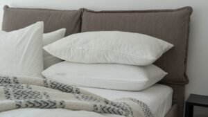 Perché è importante scegliere il cuscino giusto per un sonno di qualità?