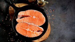 Salmone: ecco perché dovresti inserirlo nella dieta! Scopri i benefici per la tua salute!