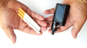 Nuova ricerca Cochrane mette a confronto il vapore della sigaretta elettronica con il fumo di tabacco