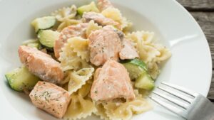 Farfalle con zucchine e tonno: una deliziosa ricetta dai sapori mediterranei