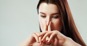Rimedi efficaci contro la puzza di sudore: come eliminare l’odore sgradevole