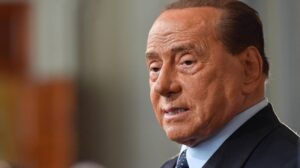 Berlusconi e la salute: tutte le battaglie di Silvio, dal tumore alla leucemia