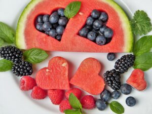 Scopri gli alimenti che favoriscono la salute del cuore: consigli per una dieta cardioprotettiva