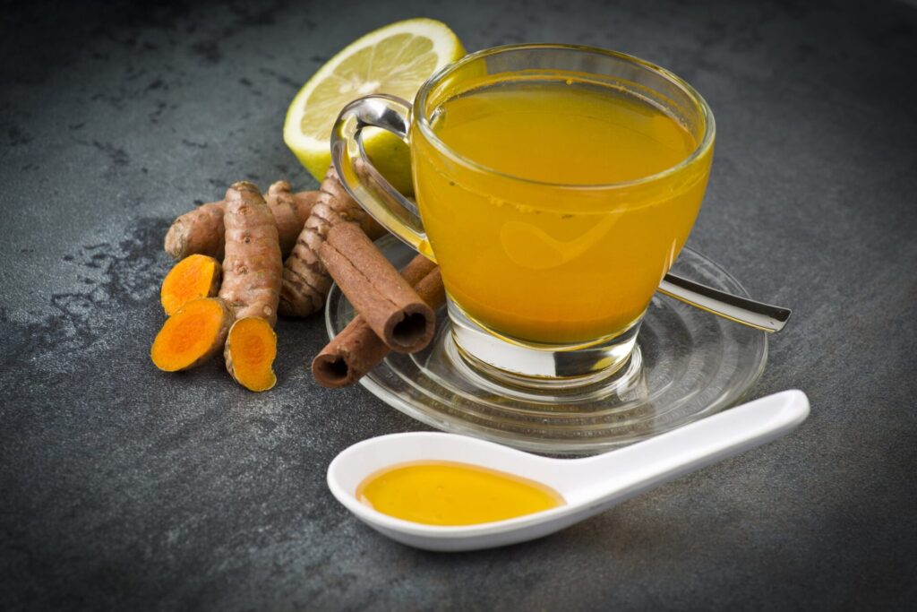 Tisana con curcuma.