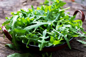 Scopri cosa ti succede quando mangi la rucola