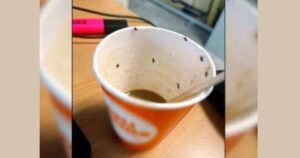 Giovane avvelenata dal caffè con gli insetti, 21enne finisce in terapia intensiva