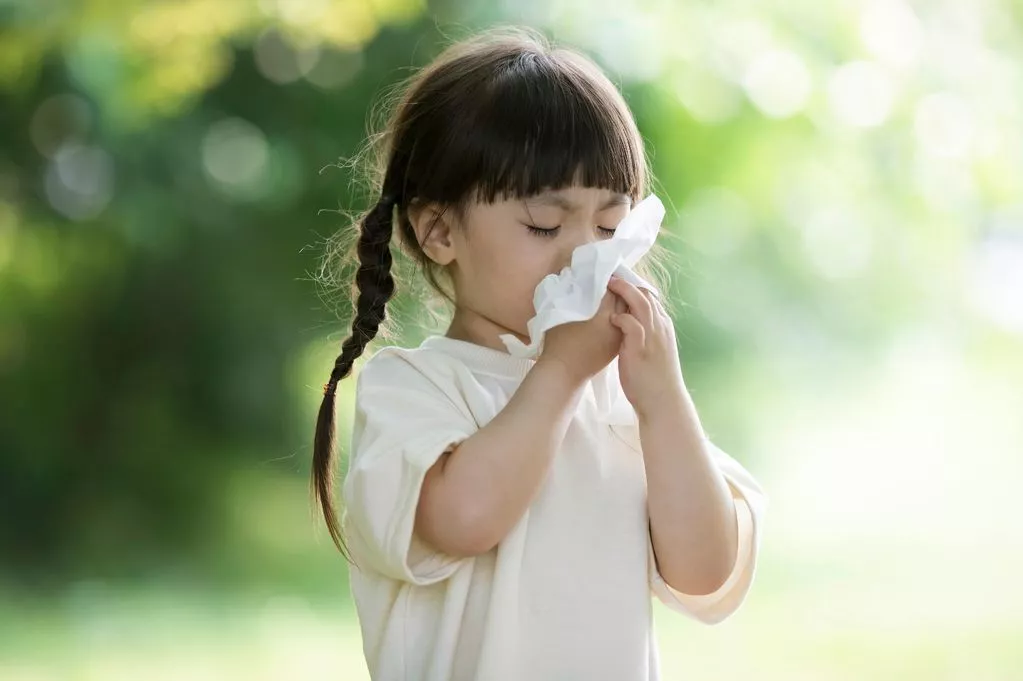 Bambina con l'influenza