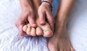 Piedi e diabete: i sintomi da non ignorare