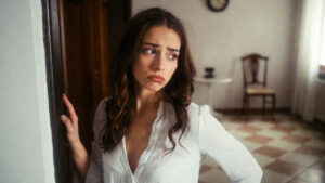 Entri in una stanza e dimentichi tutto? La colpa è del tuo cervello (e non dell’età)