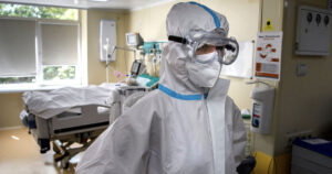 Virus Nipah torna a preoccupare: scattano quarantene e test sui pipistrelli