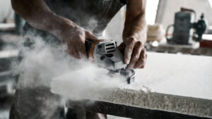 Respiri polvere di pietra ogni giorno? Ecco cosa può succedere ai tuoi polmoni negli anni