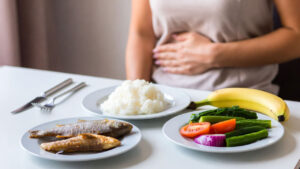 Gonfiore, reflusso e digestione lenta: i cibi che fanno davvero la differenza