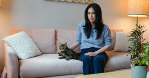 Dolore dopo il tumore al seno: cosa succede davvero a migliaia di donne ogni anno