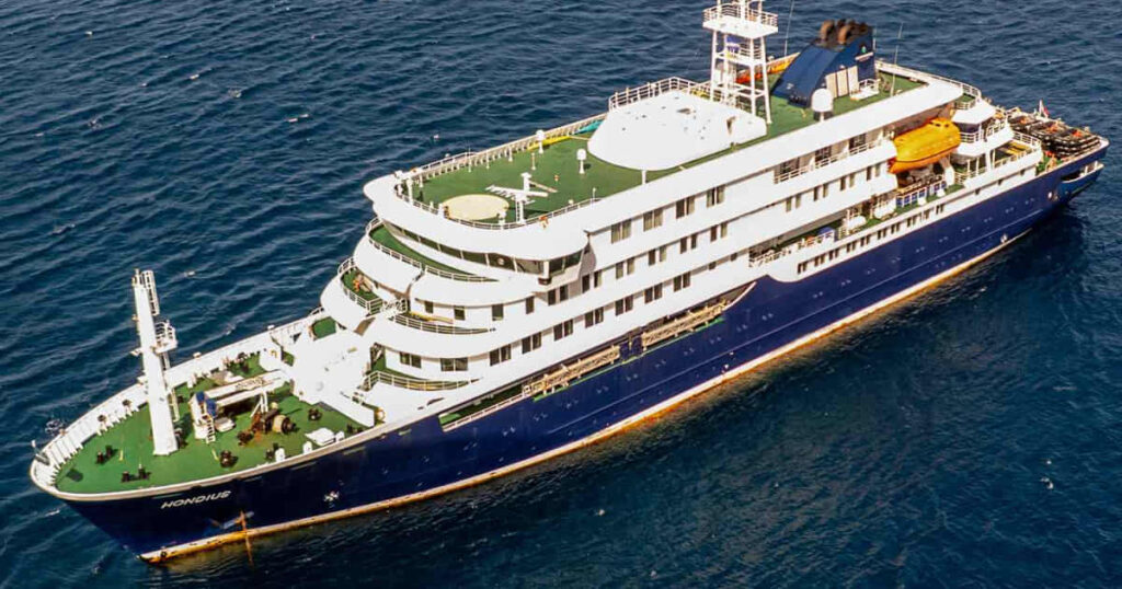 La nave da crociera bloccata con il virus che si trasmette tra persone: cosa sappiamo sull’Andes