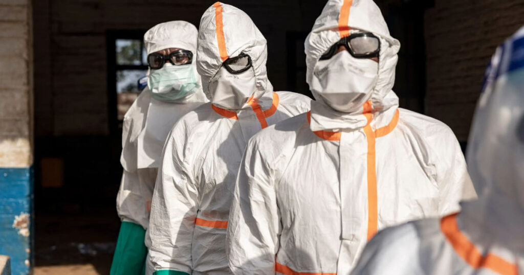 Ebola, medico italiano rientra dal Congo: quarantena allo Spallanzani di Roma